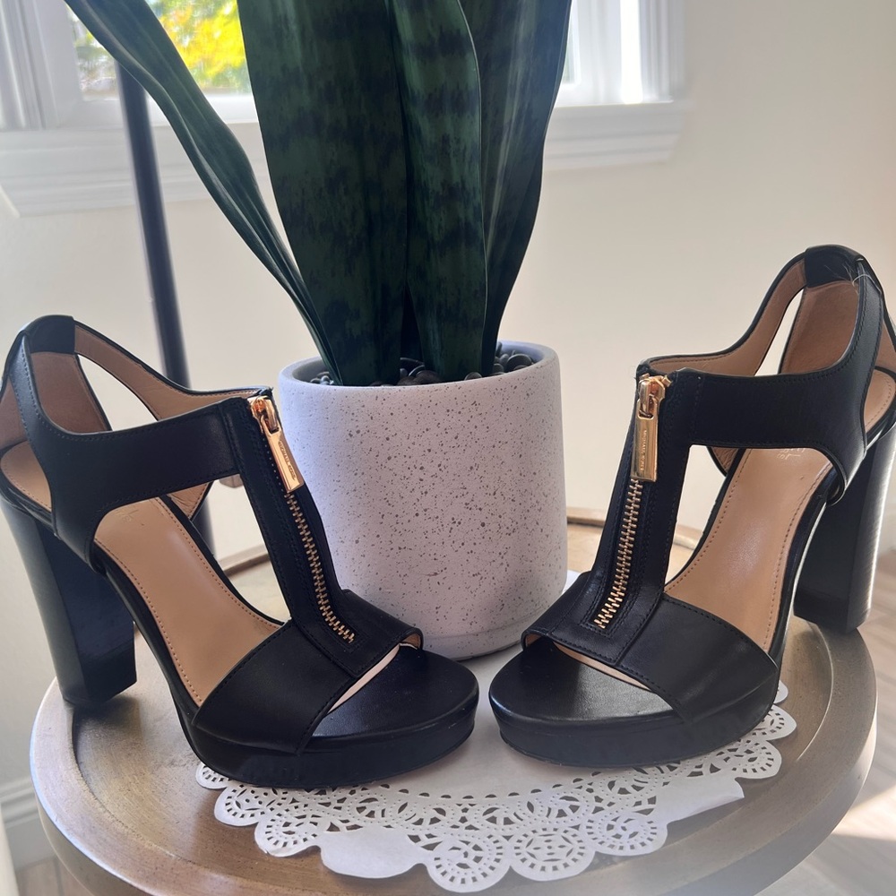 Michael Kors heels size 5